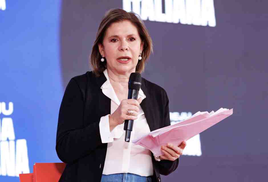 Iacchetti a Cartabianca, tutto purissimo show