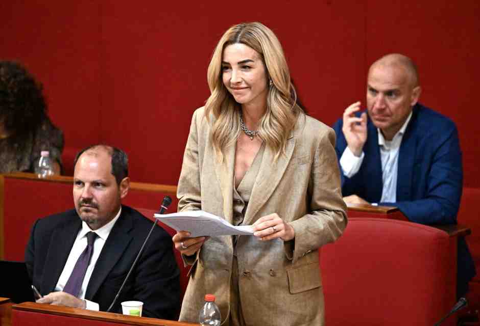 “Silvia Salis attenta, non farti fregare da Matteo”, dice Calenda