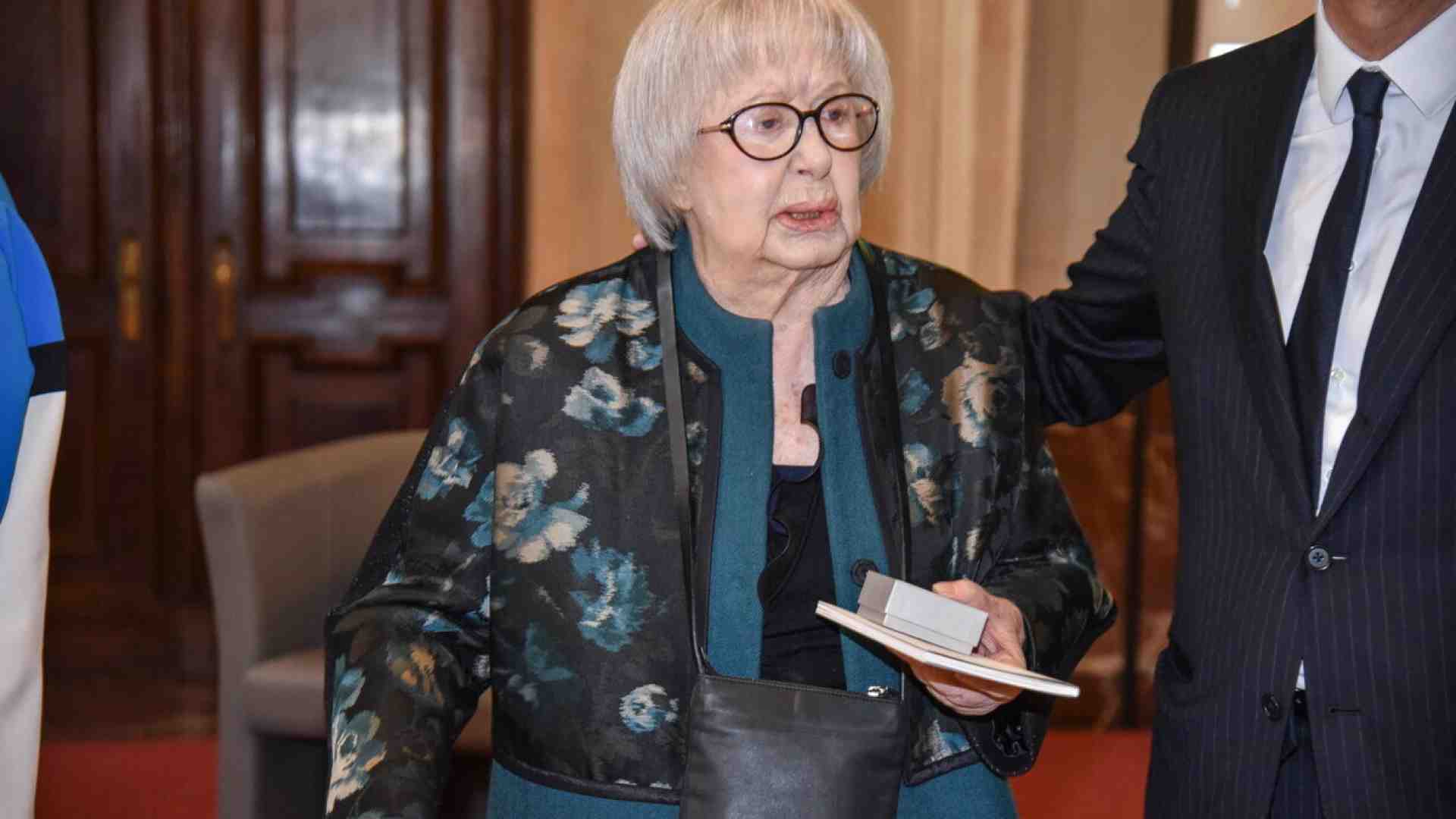 Il coraggio di Aspesi, antidoto al pensiero unico