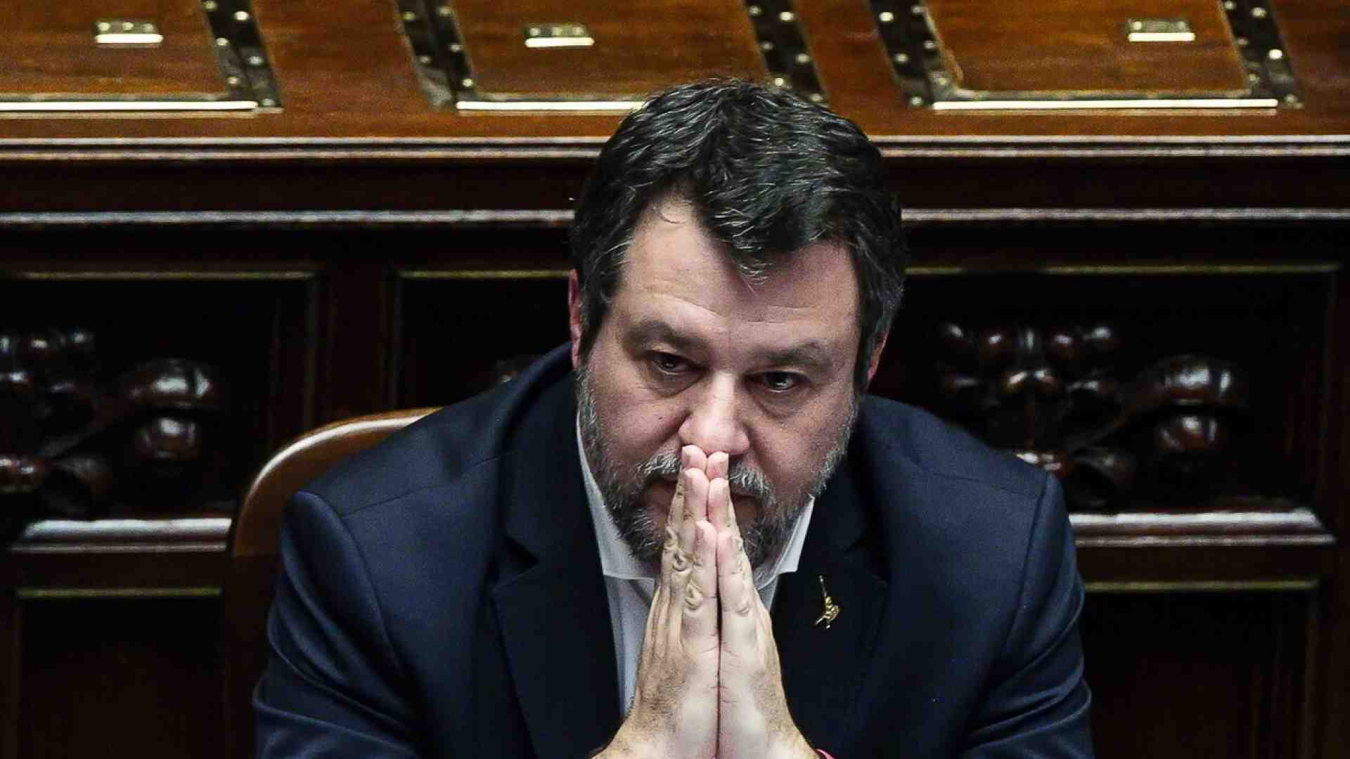 Anche i giovani della Lega contestano Vannacci e Salvini, che ora dice: “Sono stanco”