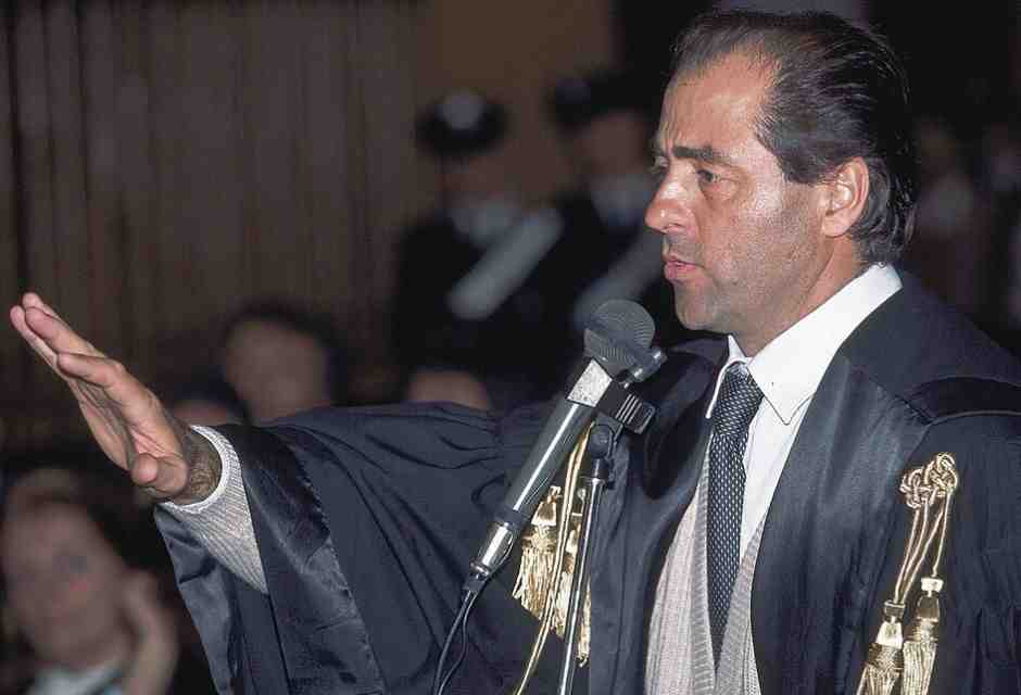 Il mito dei magistrati monaci