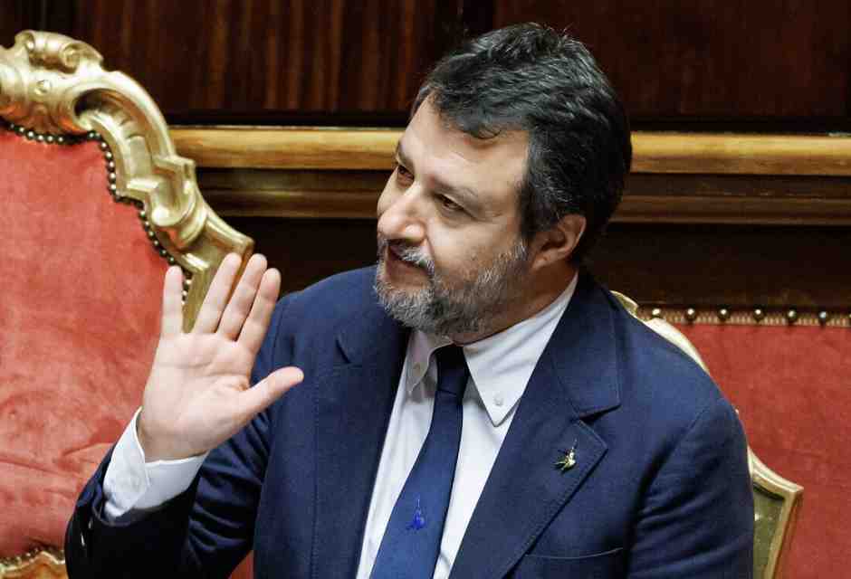 Salvini annulla gli impegni: calcoli renali. Sarà a Pontida domani