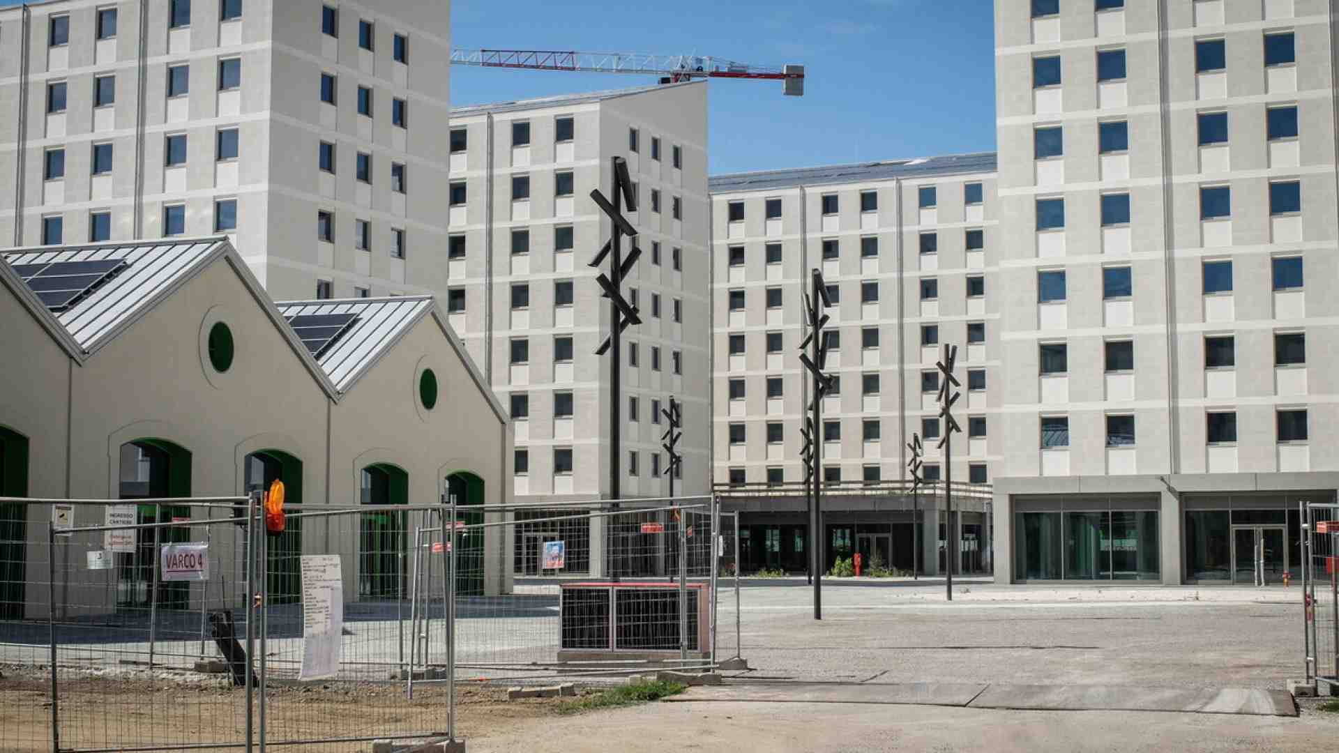 Meloni e Salvini tornano a parlare di Piano casa, senza dire come vogliono realizzarlo