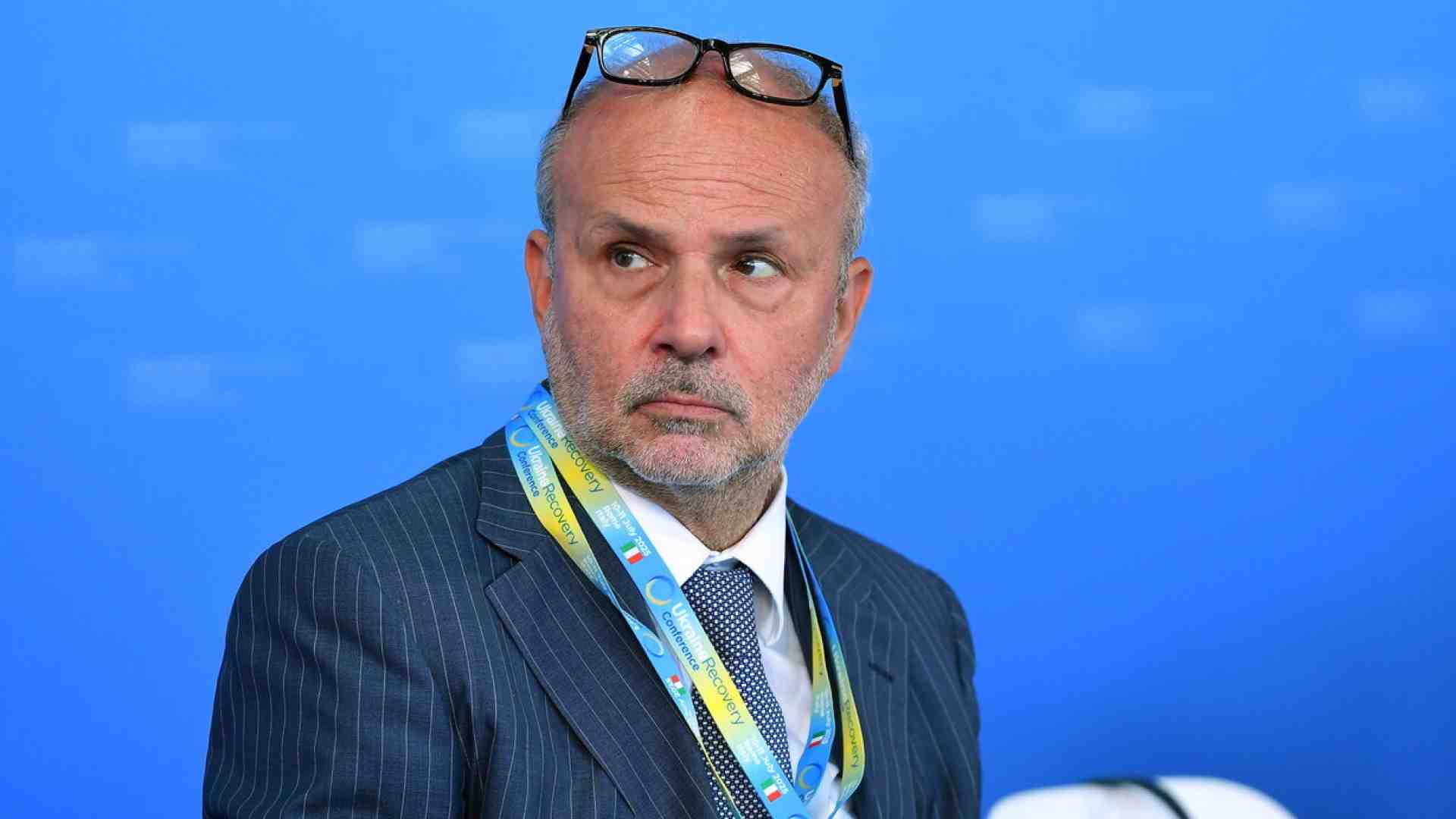 Vaccini e Covid: le parole che mancano. Quello che l’Italia può fare per non seguire la strada pericolosa americana