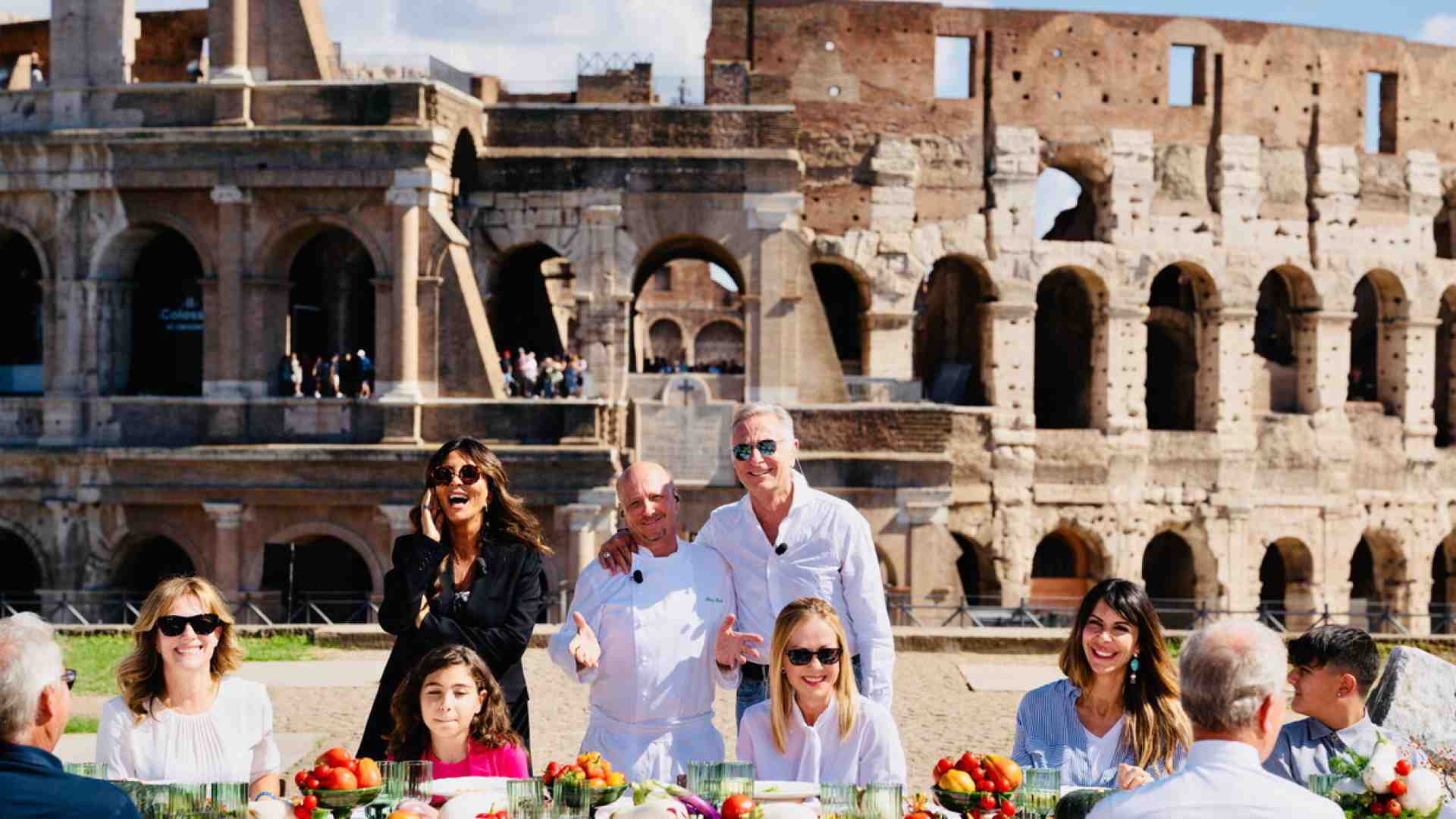 La polemica su Meloni a "Domenica In" dice molte cose sull'Italia (e sugli italiani)