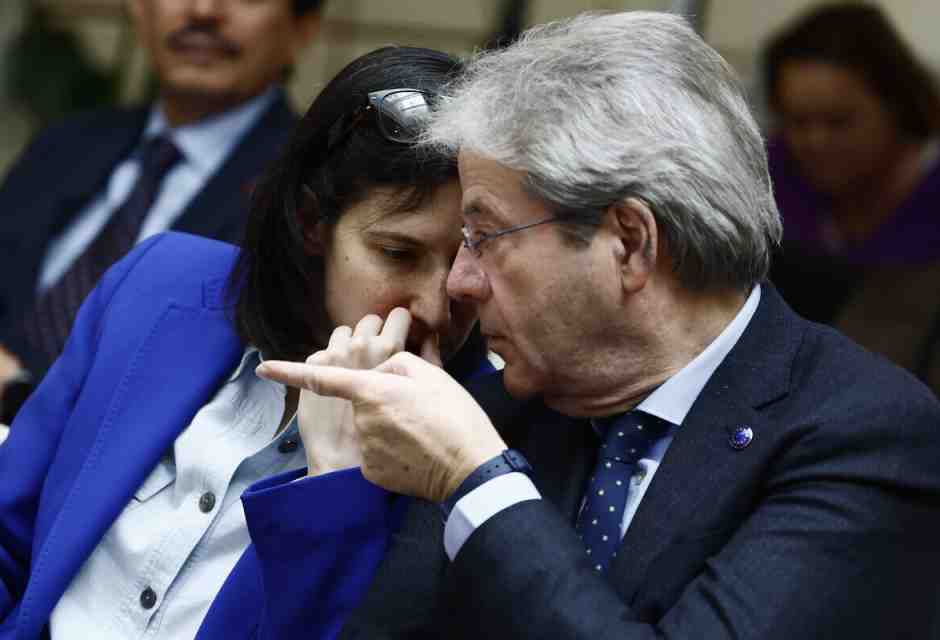 Il gendarme Gentiloni guida ora i riformisti del Pd. Si riuniscono a Milano. E c'è anche Zingaretti