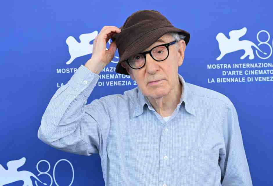 La miccia di Woody Allen: il regista al primo romanzo. E viva i comici