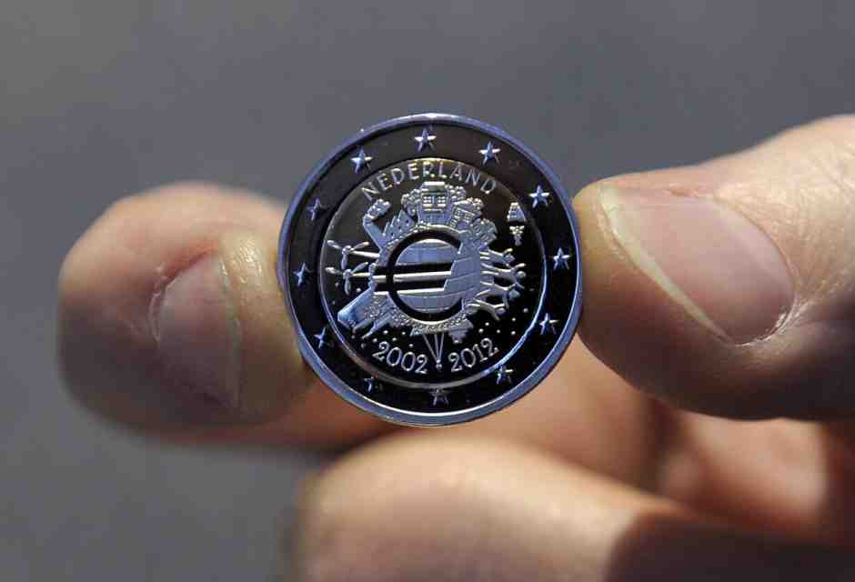 Cipollone (Bce): "Il 2029 potrebbe essere l'anno dell'euro digitale"