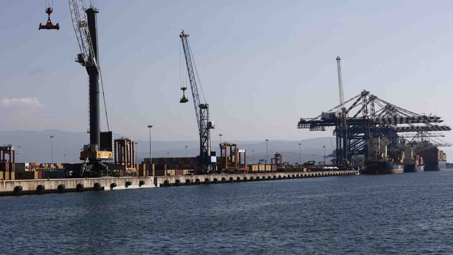 Nomi e trame. Perché la guerra dei porti sta lacerando il centrodestra