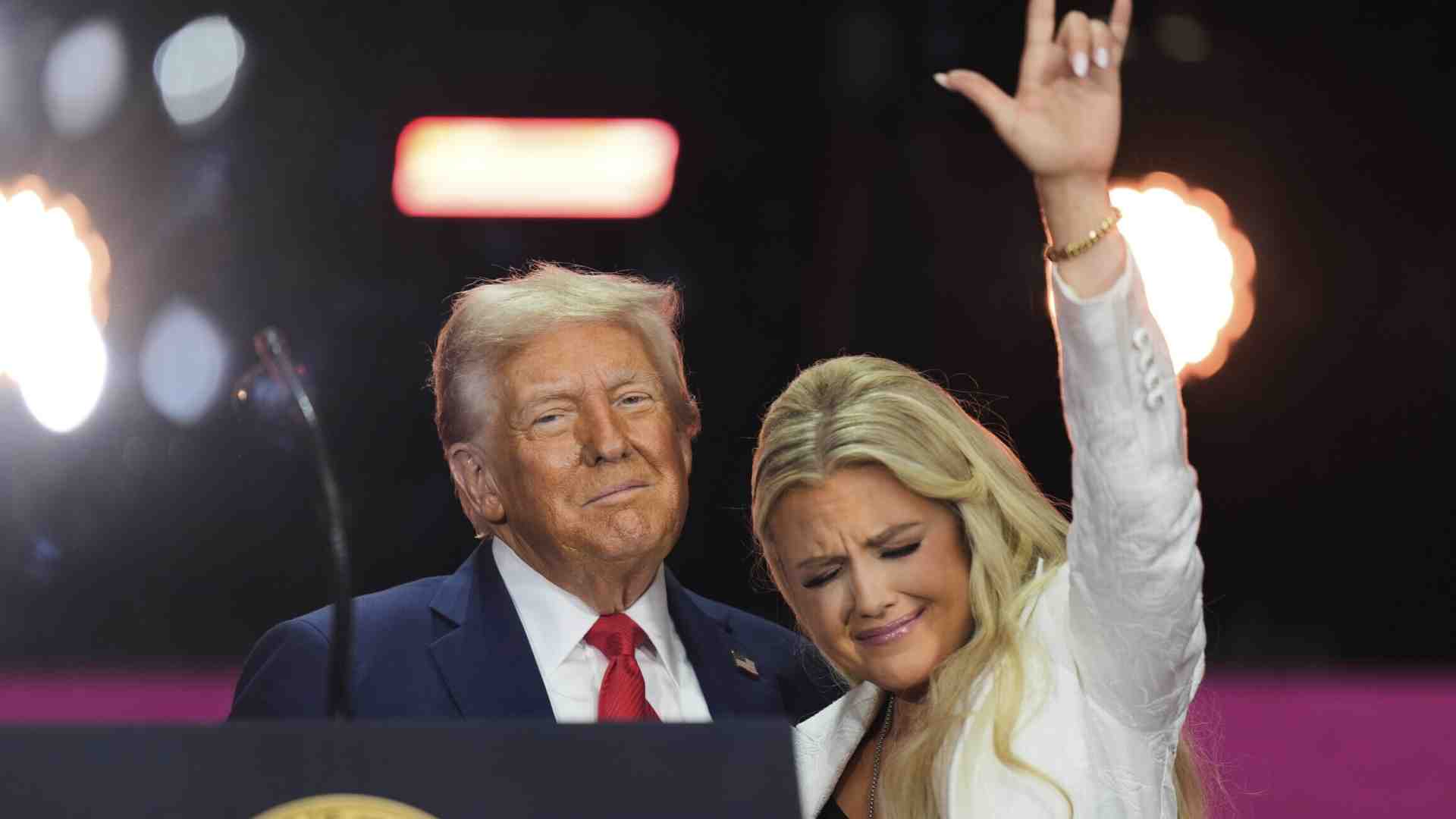 Erika Kirk e il conservatorismo che vuole farsi attraente per le giovani americane