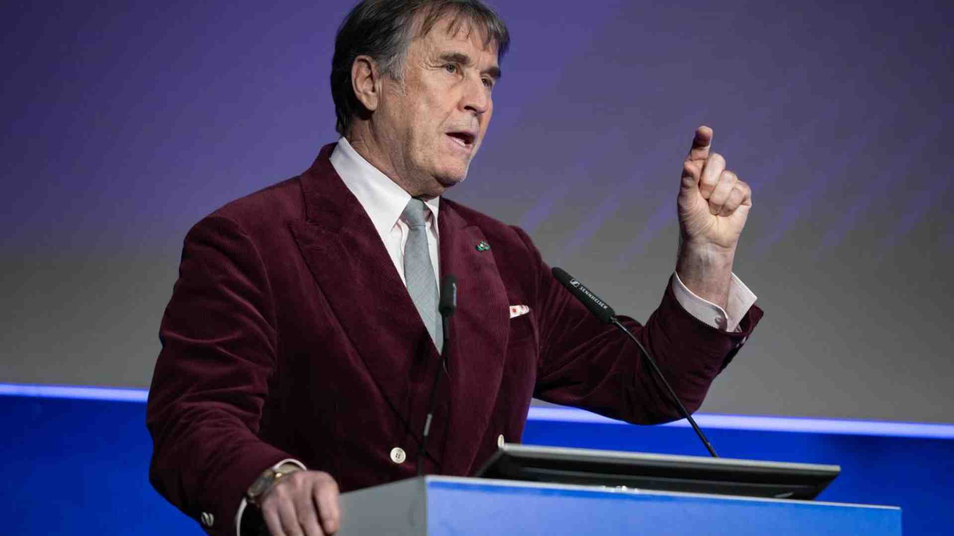 Cucinelli nel mirino: accuse dalla Russia e crisi globale del lusso Made in Italy