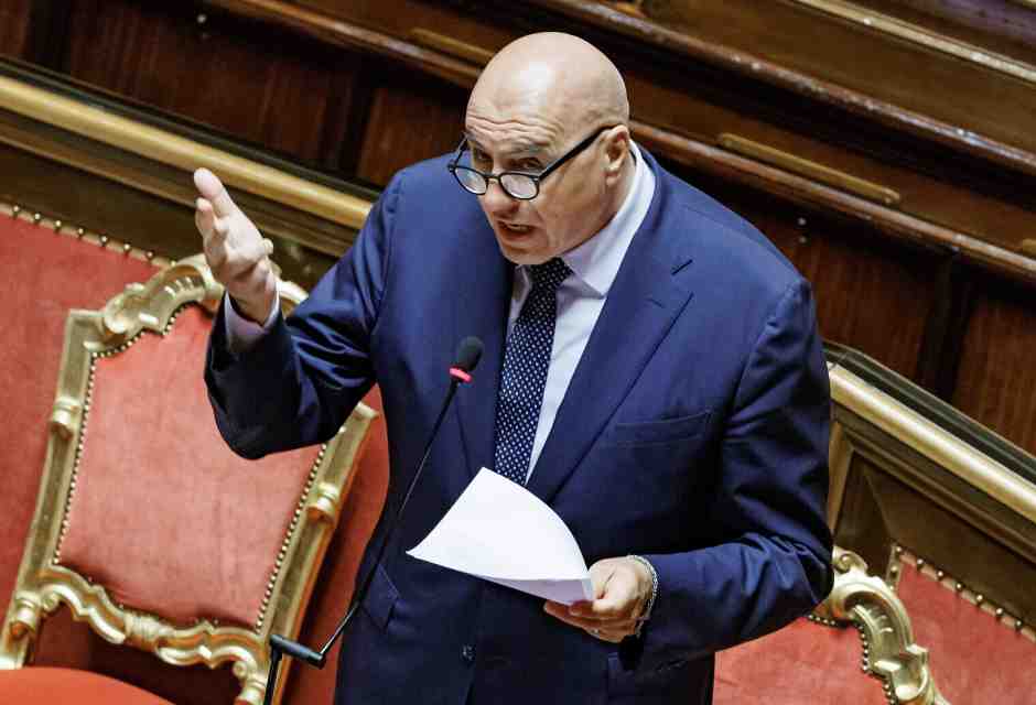 La Flotilla rifiuta la mediazione del governo per gli aiuti a Gaza. Crosetto: "Situazione grave"