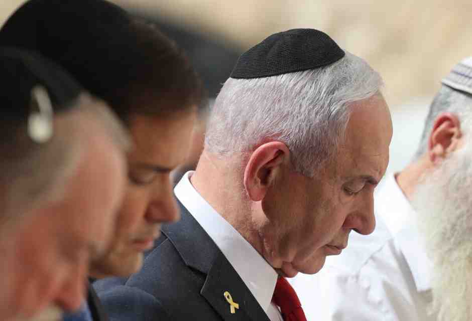 Con le spalle diplomatiche al muro all’Onu e nei cieli, Netanyahu bombarda gli houthi