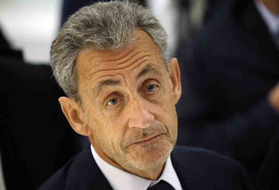 L'ex presidente francese Nicolas Sarkozy va in carcere