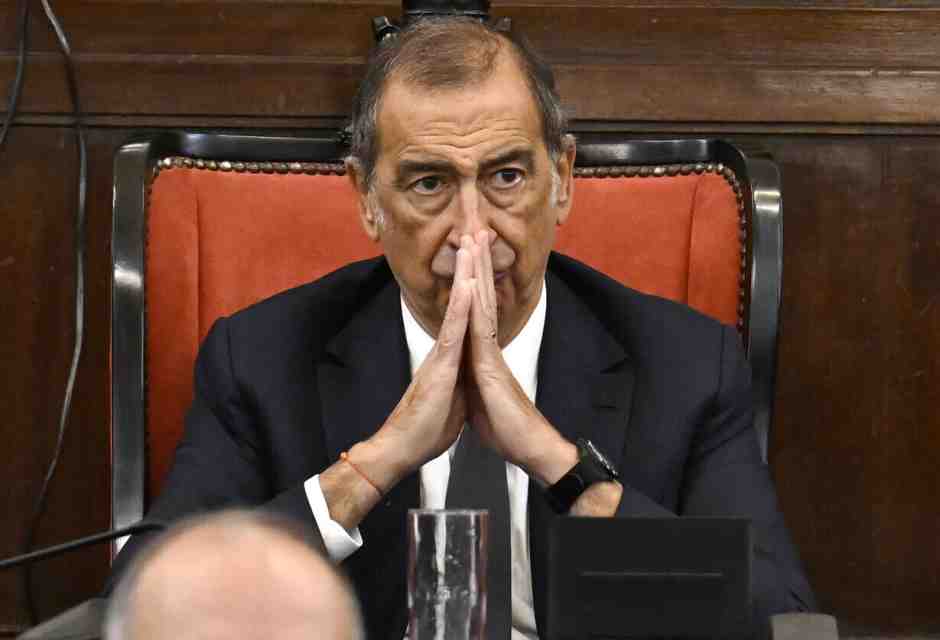 Undici ore per dire sì alla vendita di San Siro. Milano si prepara al nuovo stadio