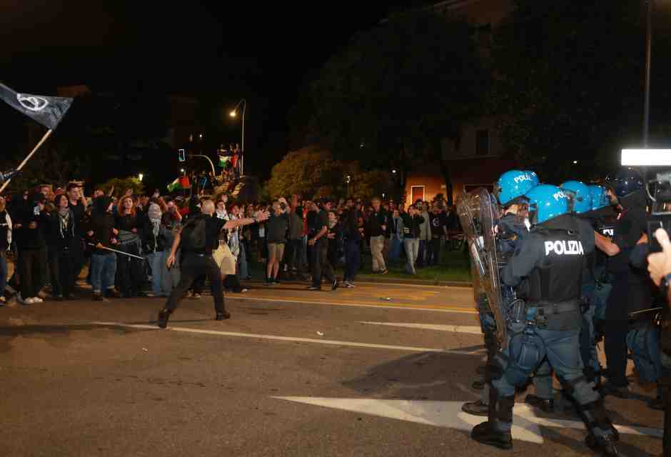 Soffocare di politica