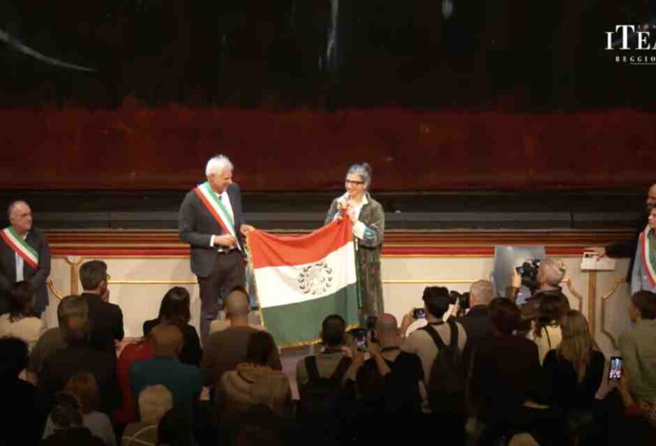 Bignami (FdI) difende il sindaco sostenuto dal Pd attaccato da Albanese. E il Pd?