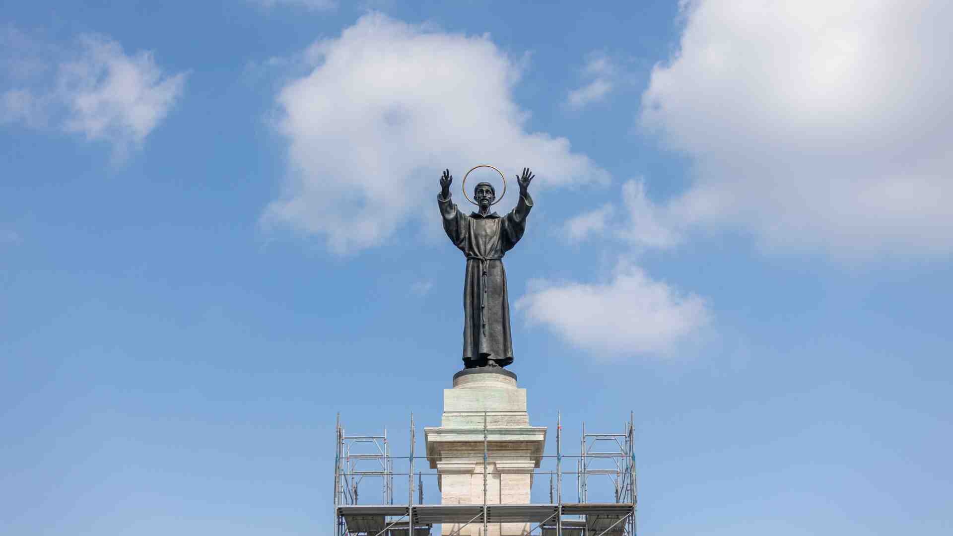 L’errore di celebrare san Francesco come se fosse santa Greta