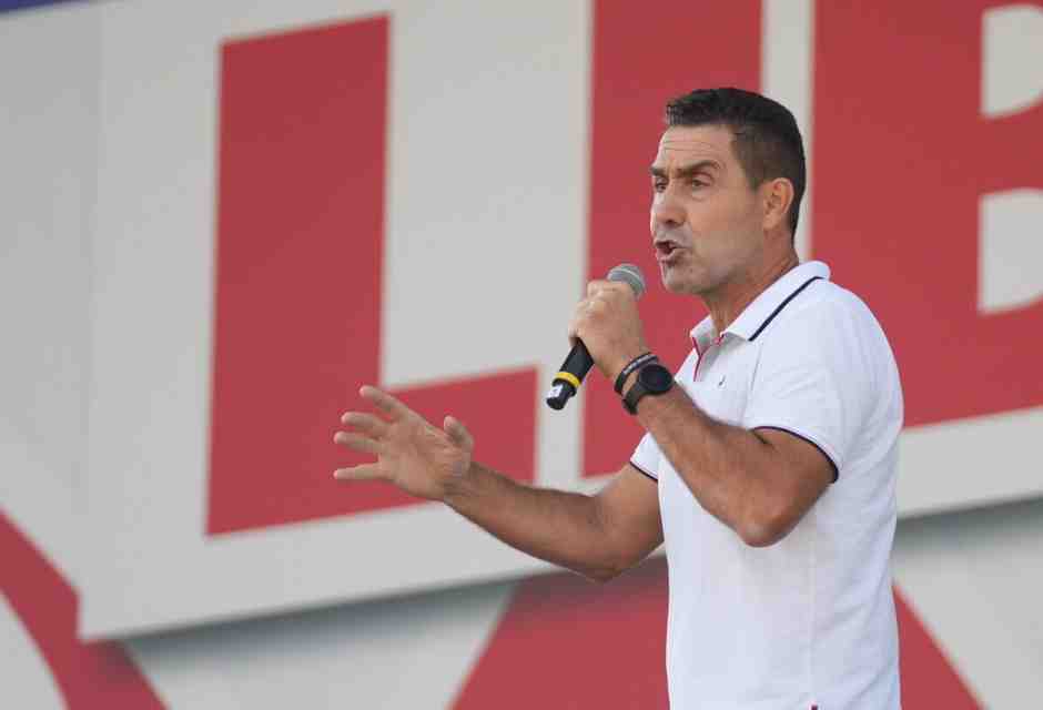 Varese è No Vannacci. La capitale del leghismo respinge il generale