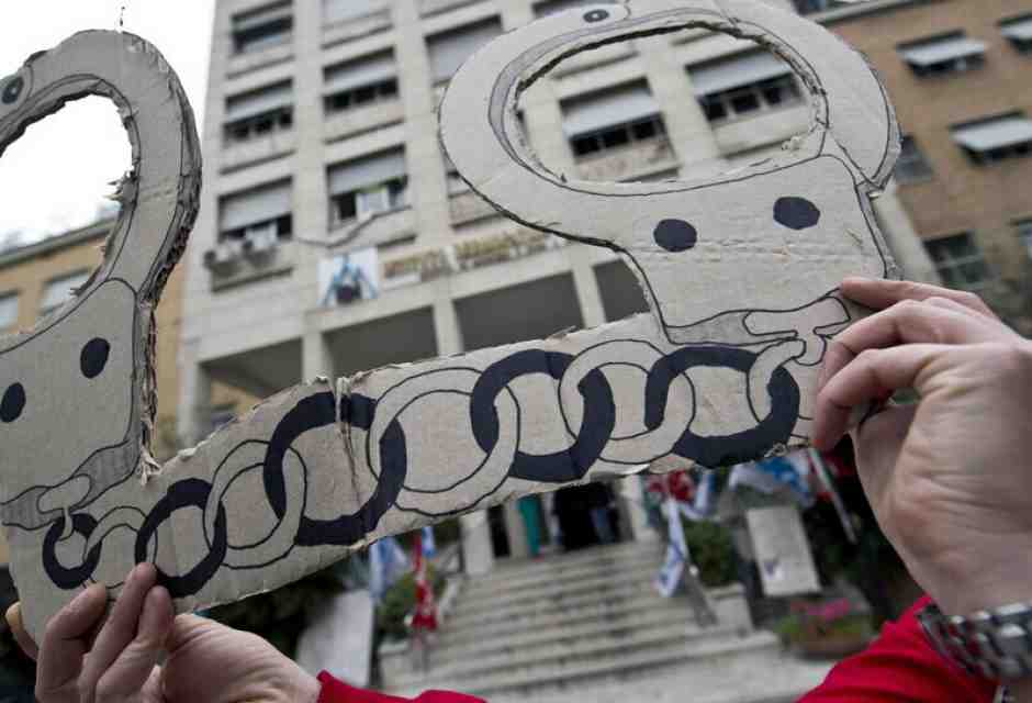 Da “Bravi ragazzi” a “El loco”: i titoli delle indagini che violano la presunzione di innocenza (e la legge)