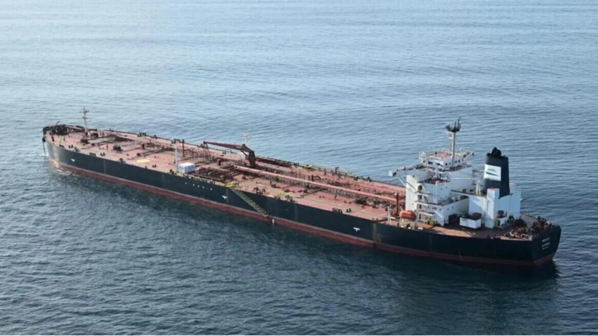 La storia della nave fantasma legata al Cremlino bloccata dai francesi