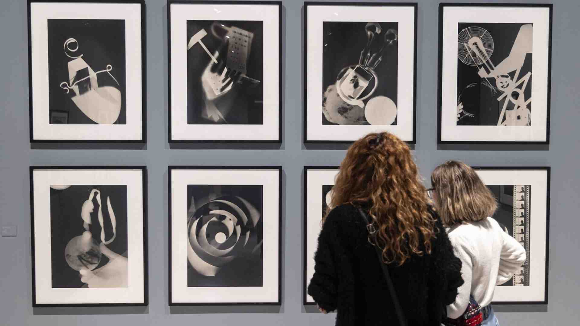 La coda alle mostre di Man Ray e Andrea Appiani spiega il carattere degli italiani