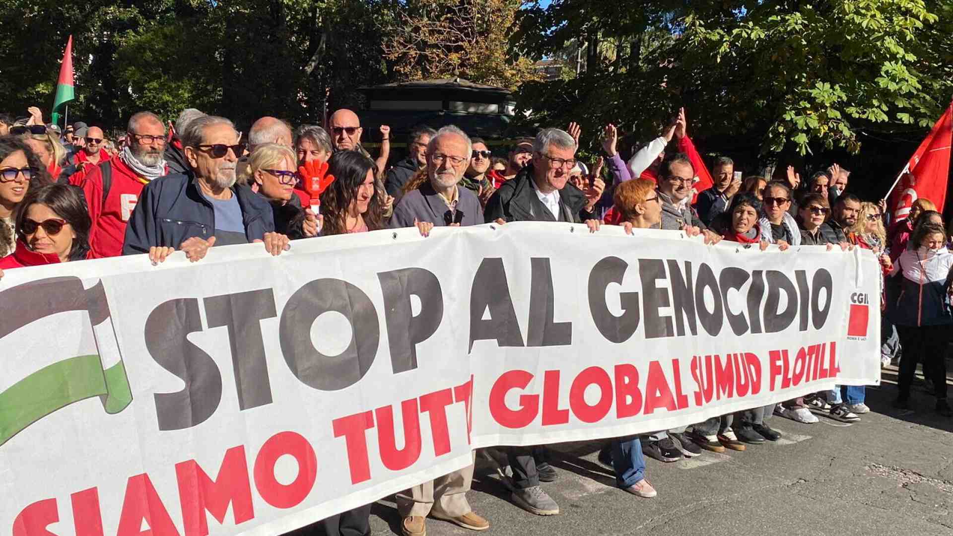 Come sta andando lo sciopero generale di Cgil e Usb per Gaza