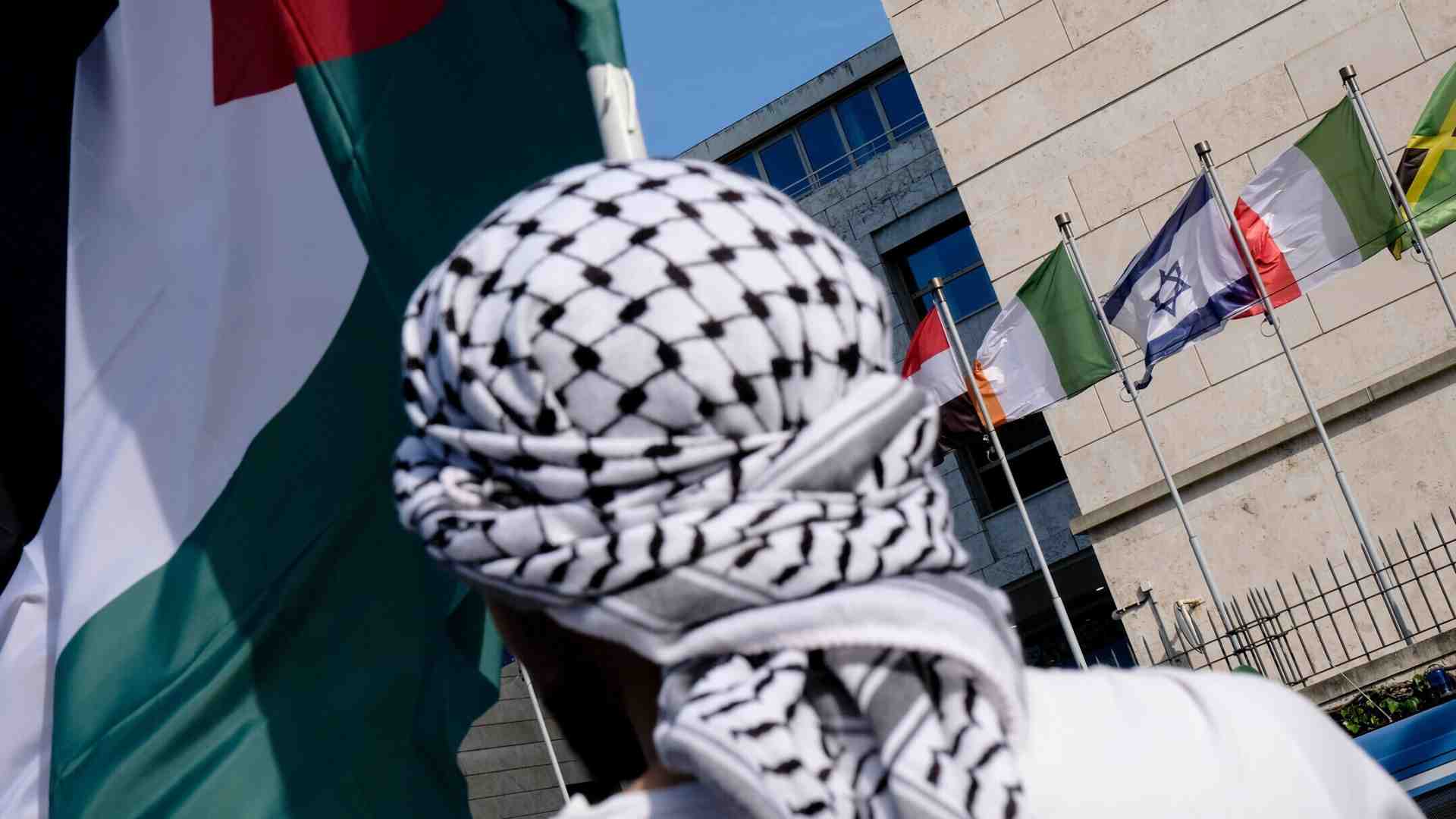 Hamas ci studia bene e ora parla lo stesso identico linguaggio dei nostri partiti