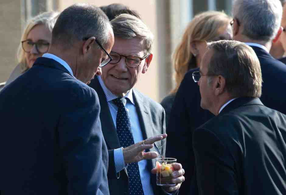 Uno sciame di droni vola sulle infrastrutture critiche e militari tedesche. I sospetti sulla Russia