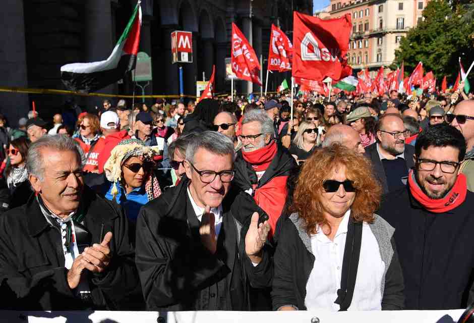 A Roma Landini porta in piazza i pro Pal (ma over 50). Scene da uno sciopero generale