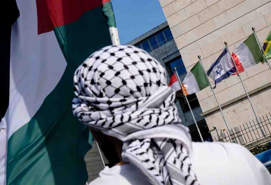 Hamas ci studia bene e ora parla lo stesso identico linguaggio dei nostri partiti