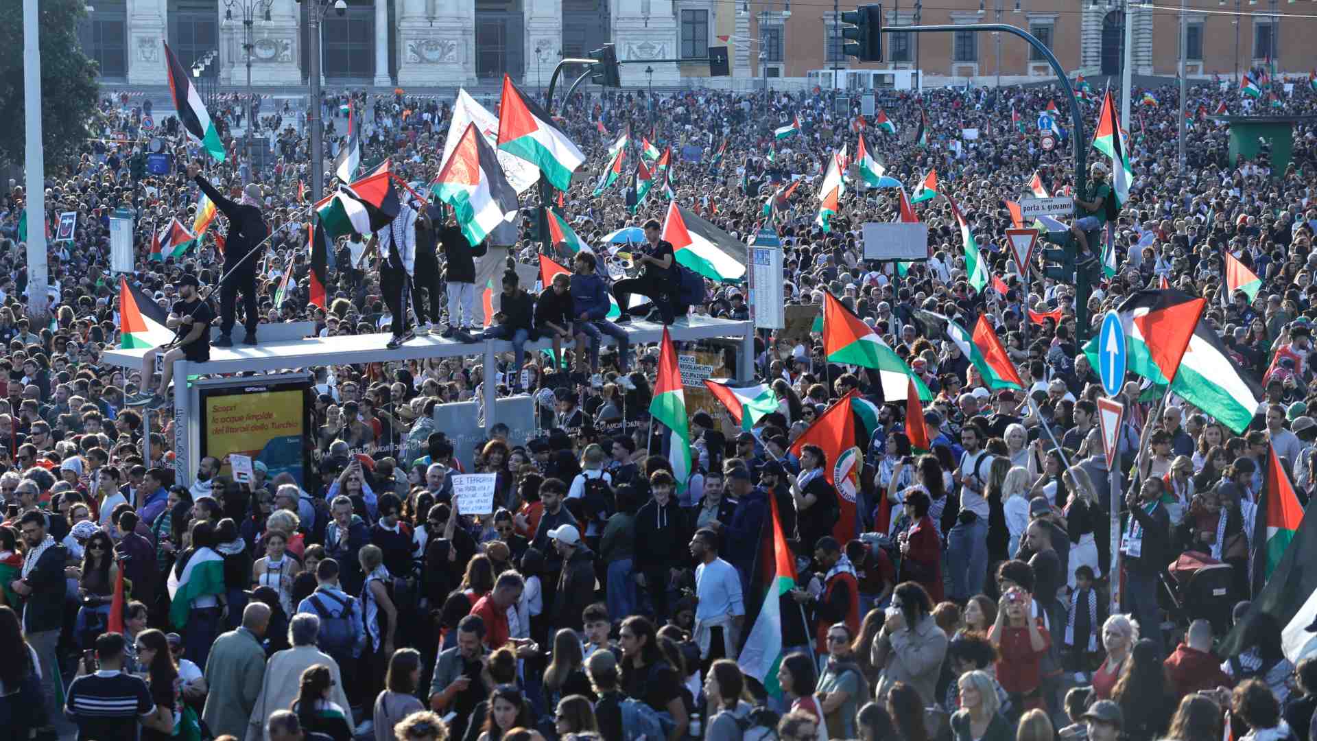 I cervelli pulsanti del "7 ottobre giornata della Resistenza"