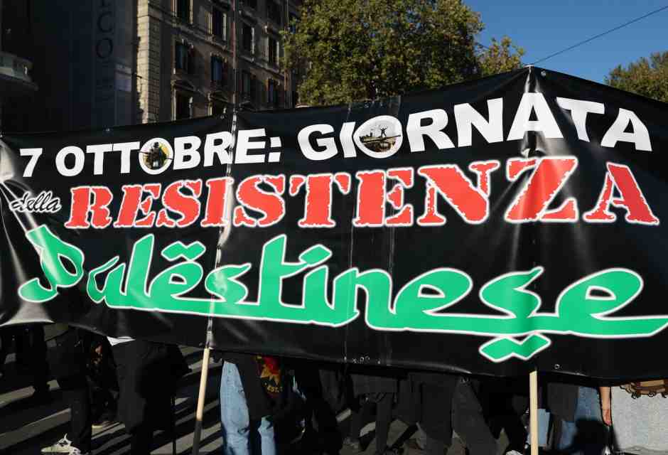 La scuola “pacifista” pro Pal