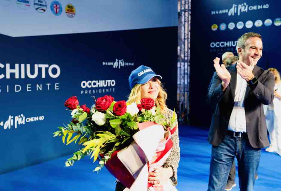 In Calabria vince Occhiuto. Tridico lo chiama per congratularsi. Meloni: "Risultato importante"