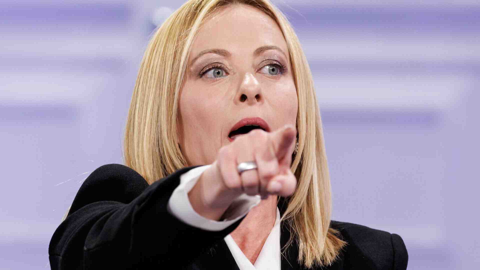 Meloni piega Salvini sulla Lombardia. Manovra: passa la linea Giorgetti-Fazzolari