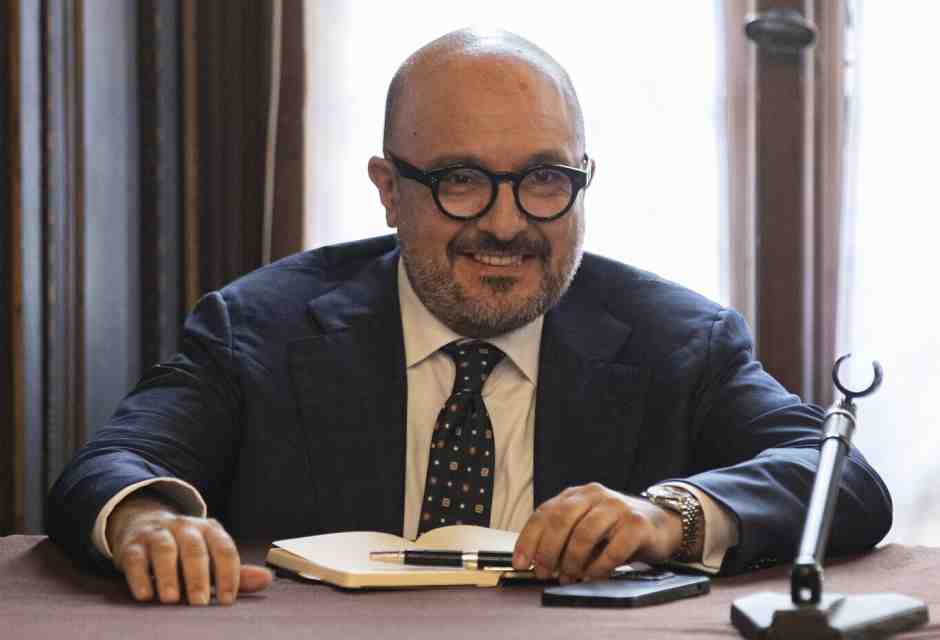 Genny Sangiuliano: "Resto a Parigi, ma in Campania mi avrebbe votato anche il Pd. Scrivo un libro sulla Francia"