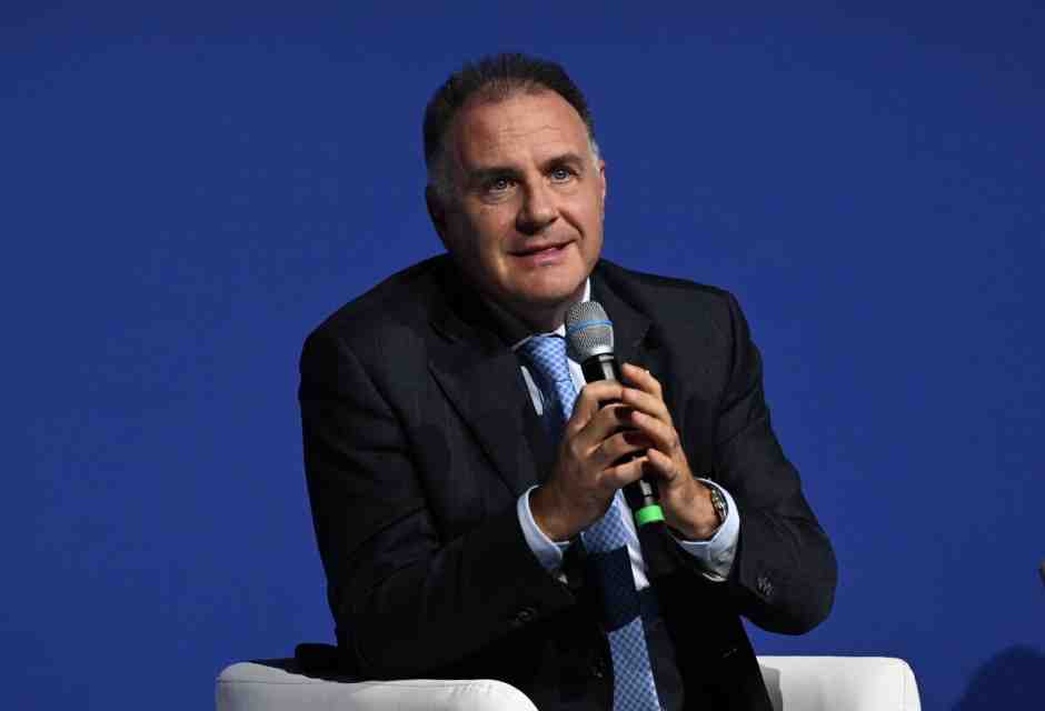 Il Pd stretto tra Landini e “compagno” confindustriale Orsini