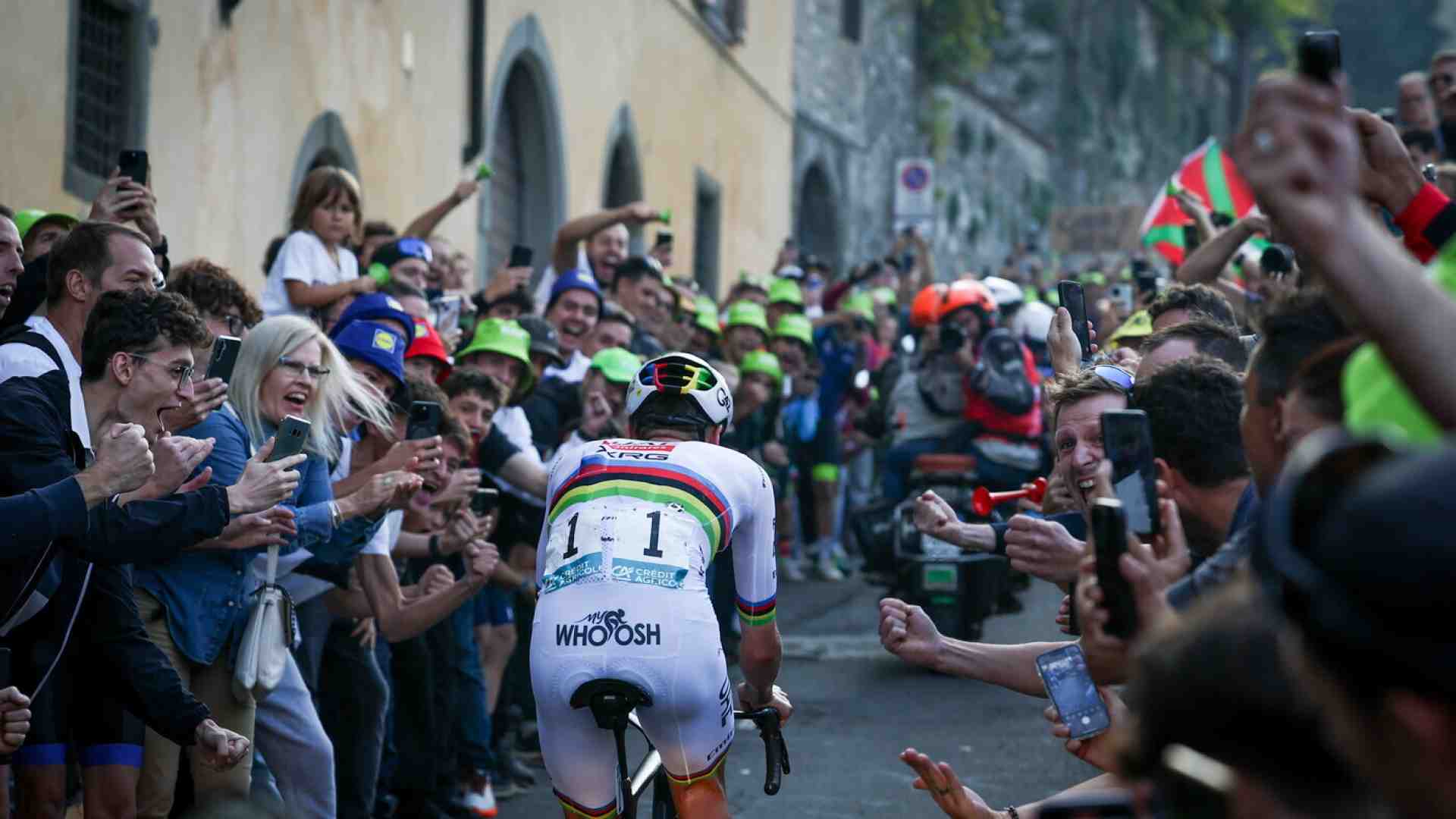 Sono rimaste Sanremo e Roubaix per poterci godere ancora Tadej Pogacar