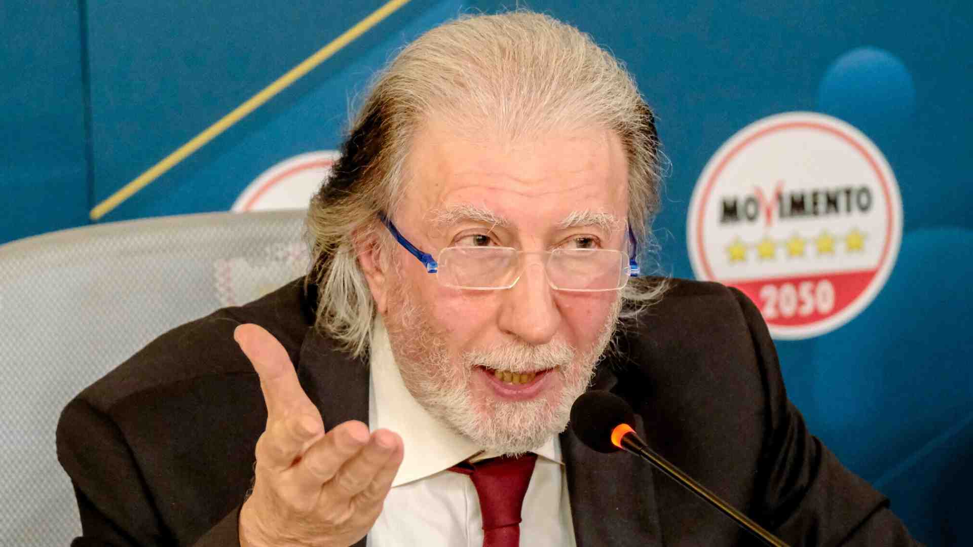 "Essere Roberto Scarpinato", written and directed by M5s