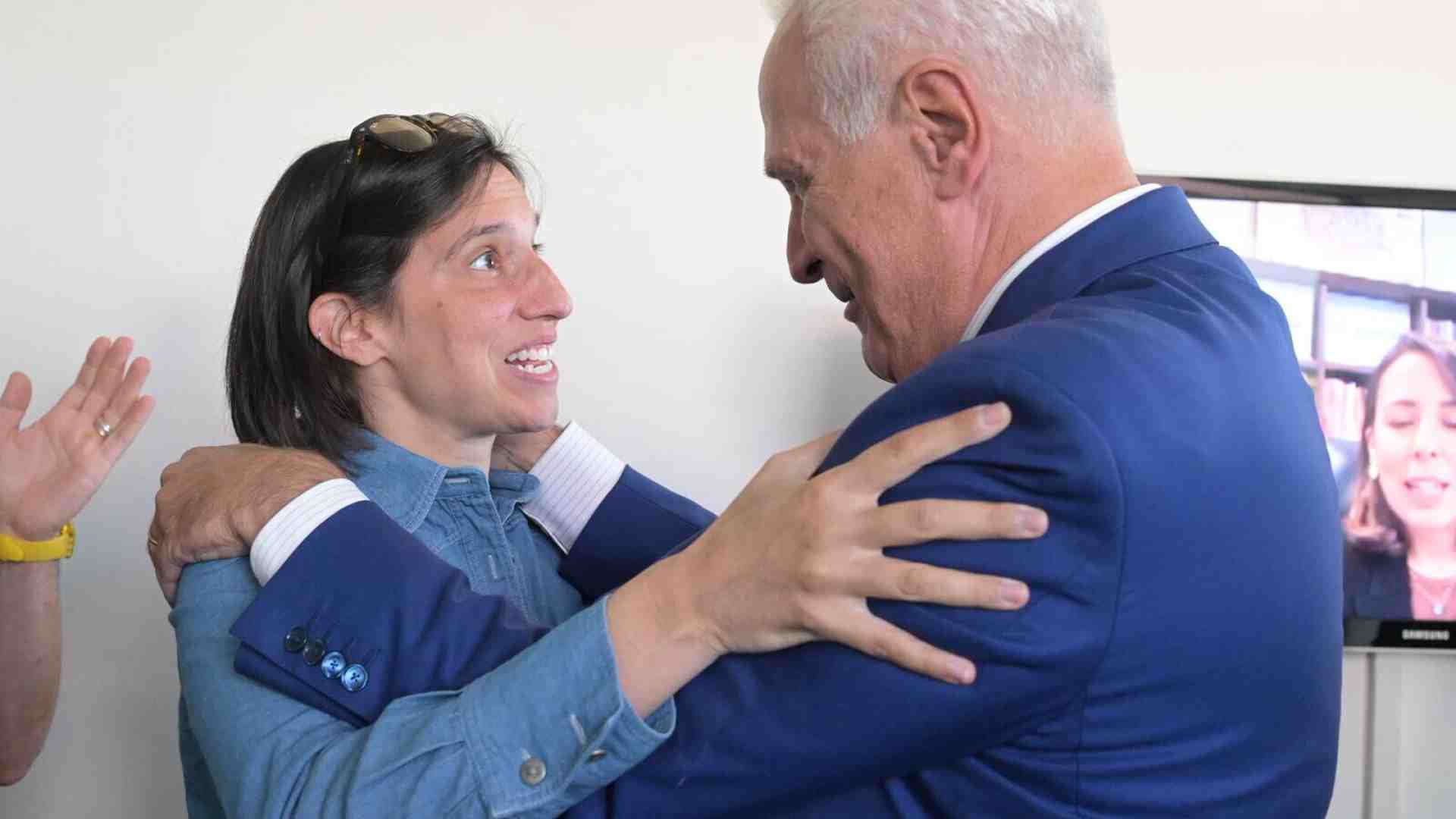 Bis di Giani in Toscana. Meloni si congratula. Schlein: "Il campo largo è vincente"