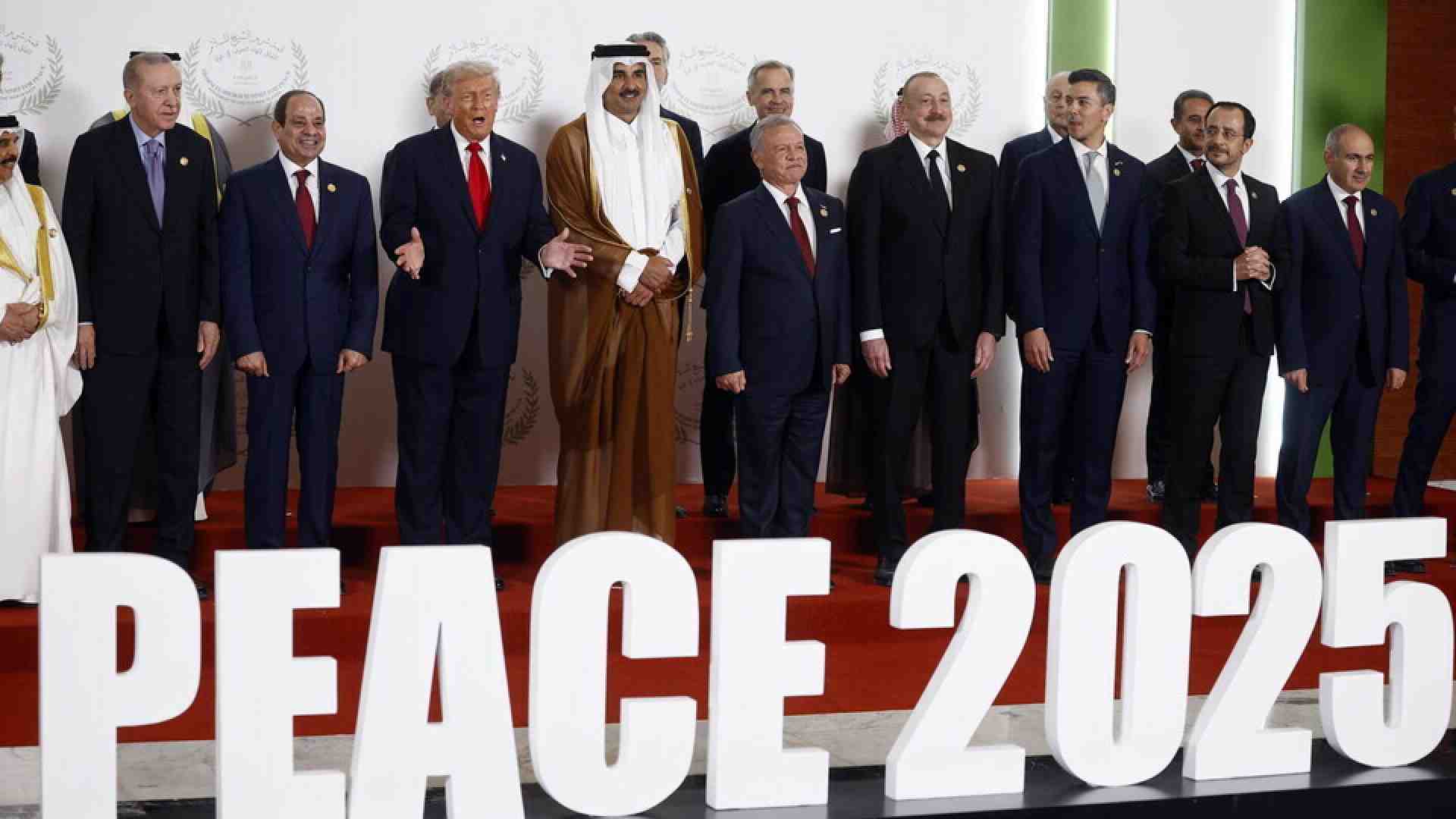Il testo e le firme dell’accordo di Sharm el Sheikh per la pace a Gaza