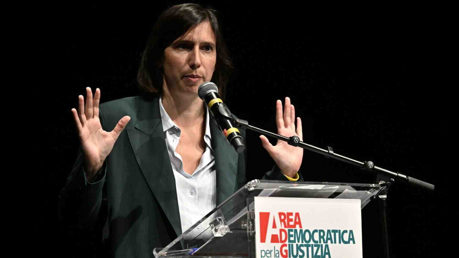 Schlein, la libica: mozione anti Minniti con Avs, ma Conte si sfila