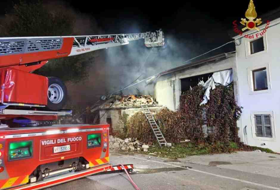 Tre carabinieri sono morti nell'esplosione di un casolare in provincia di Verona