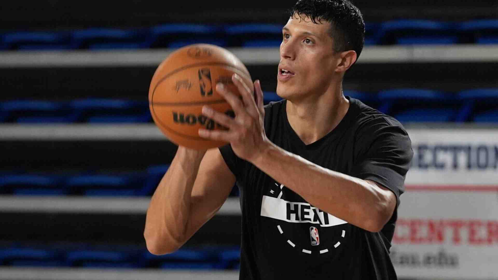 Porte aperte o porte chiuse, il bivio che ha di fronte Simone Fontecchio