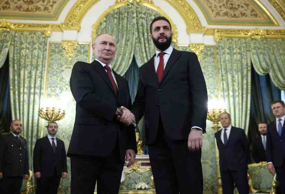 Sharaa va da Putin e chiede la testa di Assad in cambio delle basi