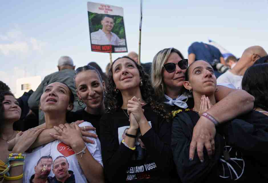 L’attesa di un corpo rapito. L’ottimismo che resta per la famiglia di un ostaggio ucciso