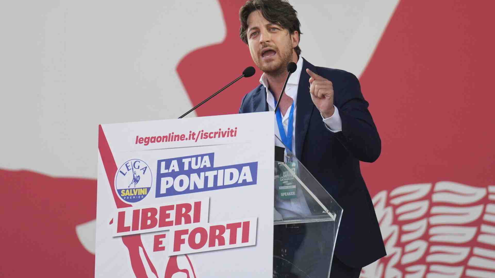 La “solitudine” di Stefani in Veneto. Affanno, gaffe e l’ombra di Zaia