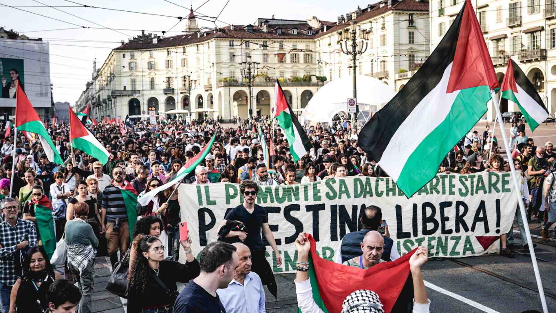 Il mistero buffo dei pro Pal che perdono improvvisamente la voce