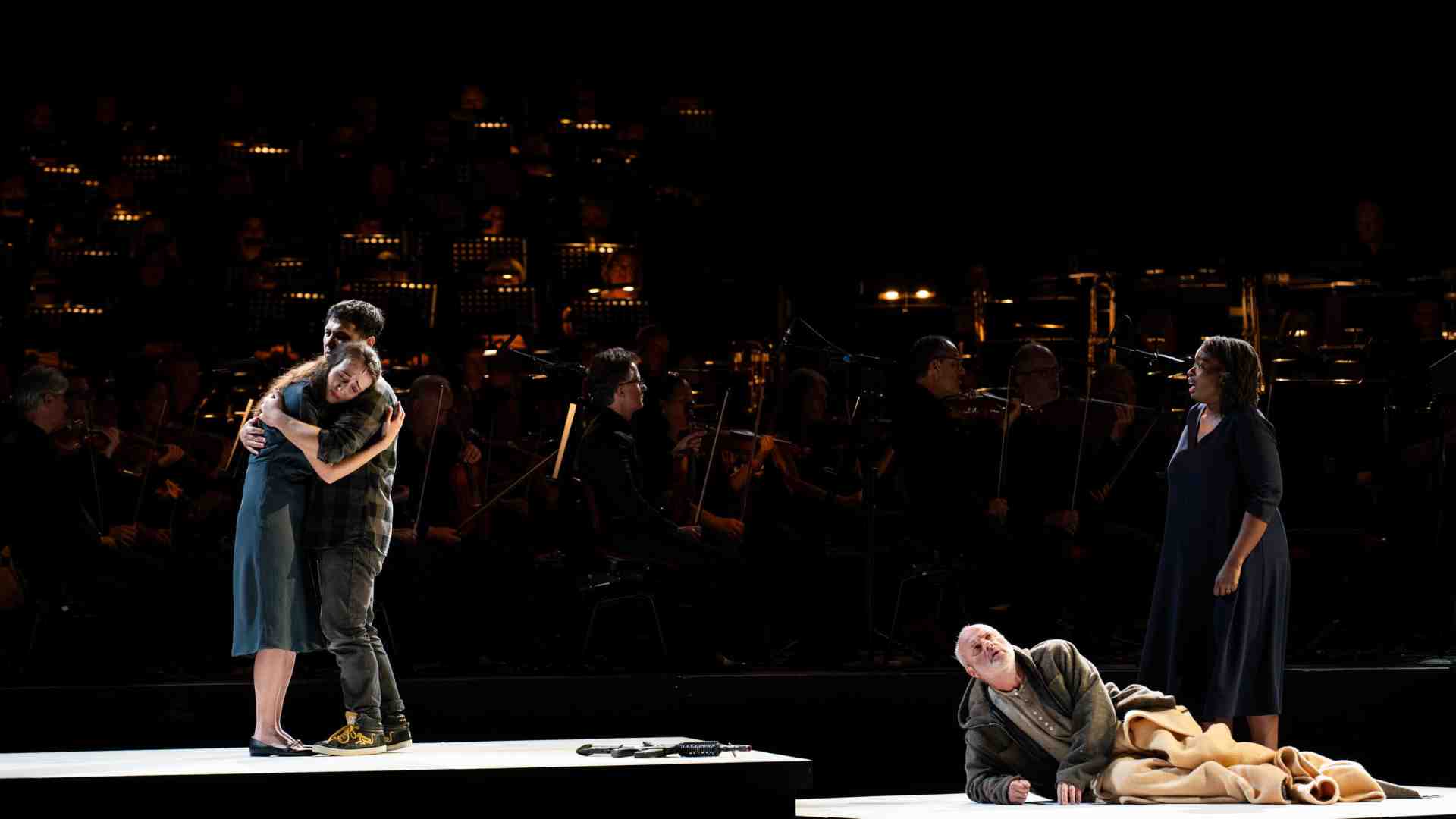 Sguardi sulla maternità in "Adriana mater" e "Picture a day like this"