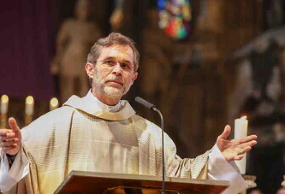 Celibato facoltativo, misticismo e diaconesse. Chi è il nuovo arcivescovo di Vienna